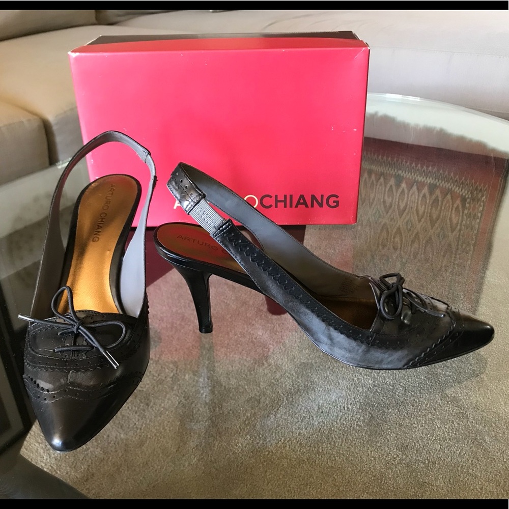 Arturo Chiang Black Slingback Heels